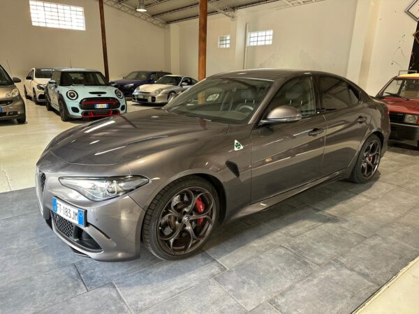 Alfa Romeo Giulia Quadrifoglio 2.9 biturbo 510cv
